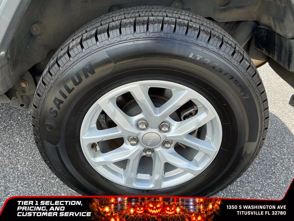 Used 2023 White Jeep Sport S image 20