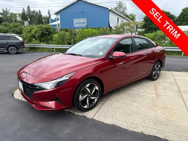 Certified Used 2023 Red Hyundai SEL image 4