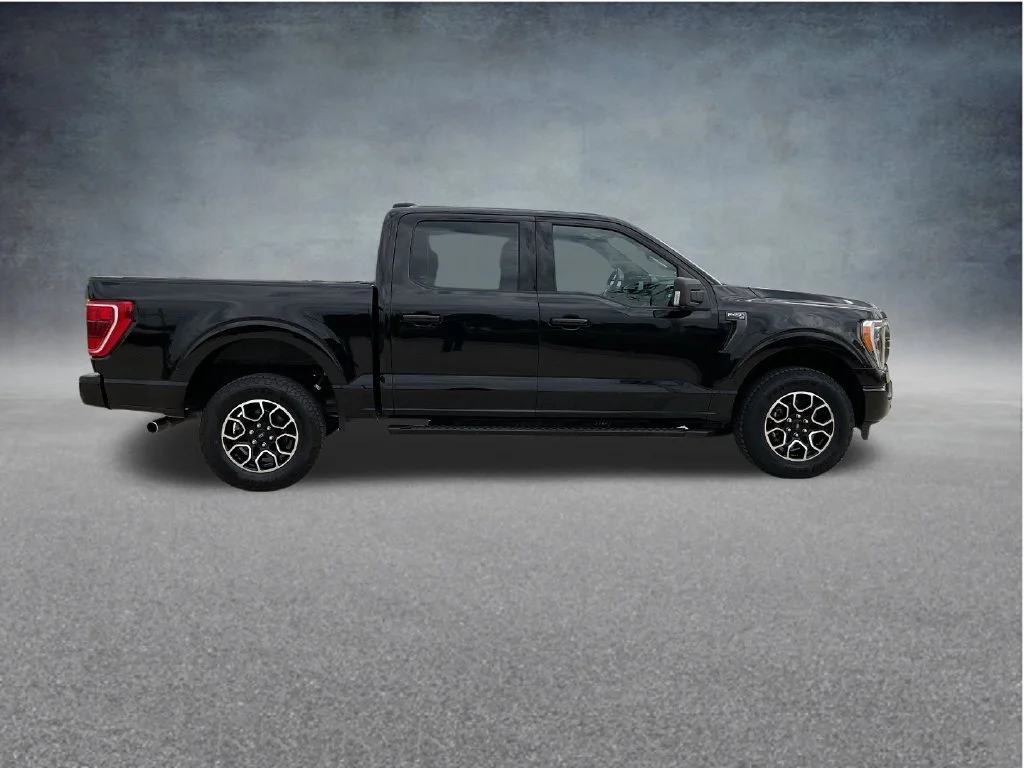 Used 2023 Black Ford XLT image 8