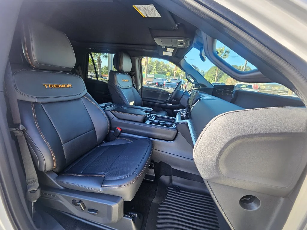 New 2027 Star White Metallic Tri-Coat Ford Tremor® image 31