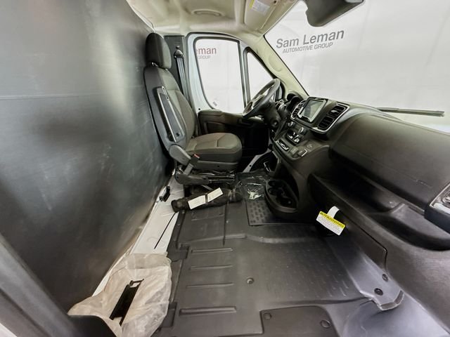 Used 2025 White Ram Low Roof image 19