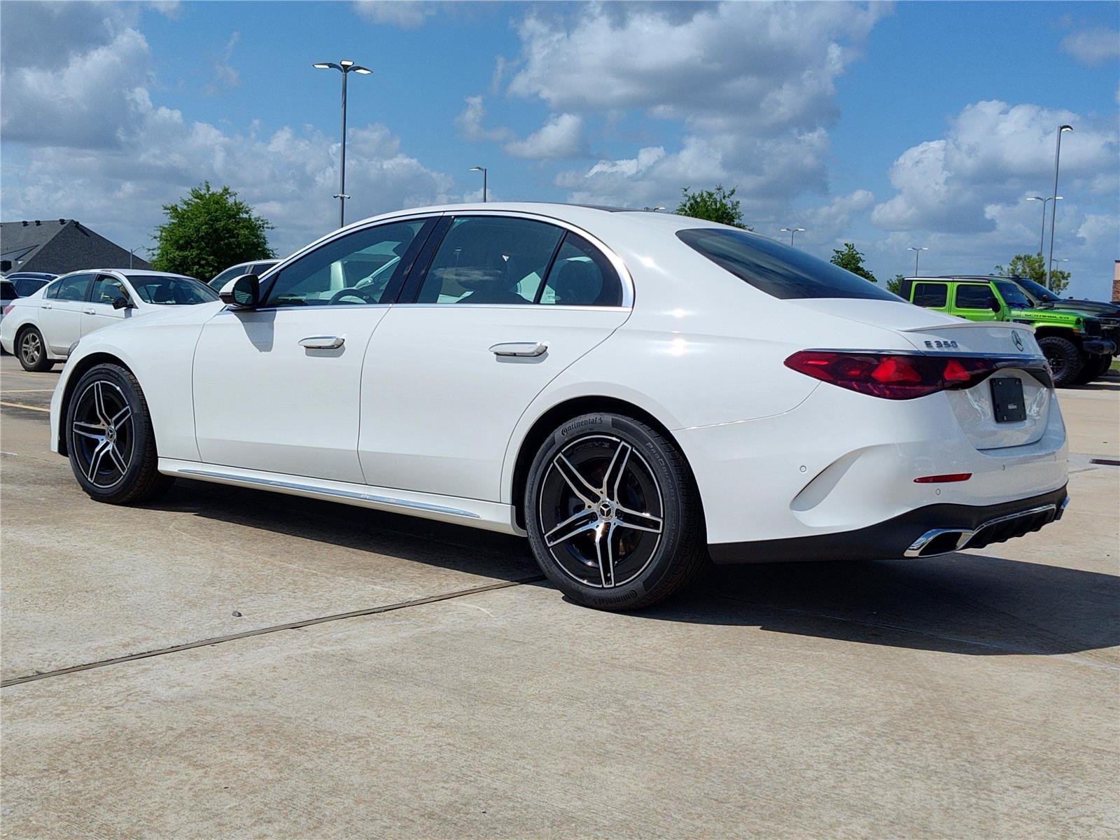 New 2026 Polar White Mercedes-Benz E 350 image 3