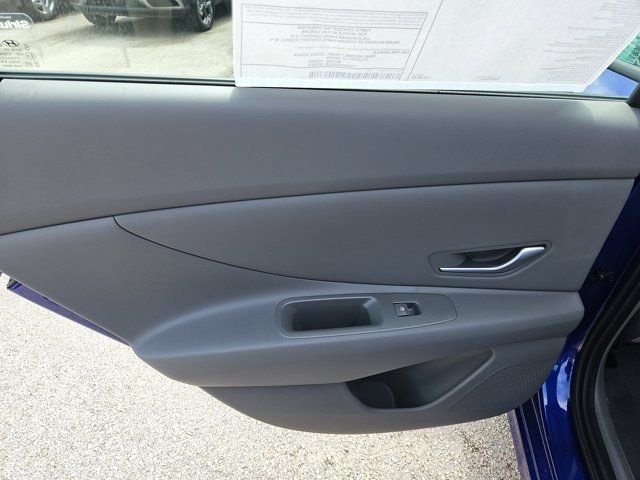 2025 Hyundai Elantra Blue - Photo 12