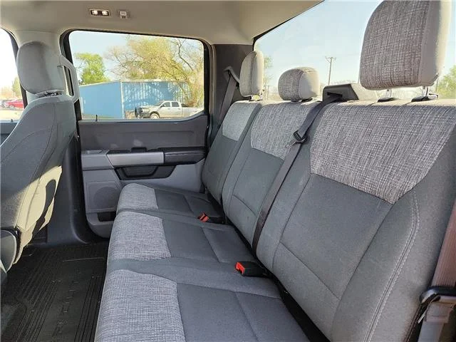 Used 2024 Agate Black Metallic Ford XLT 4x4  Crew Cab 6.75 ft. box 160 in. WB SRW image 9