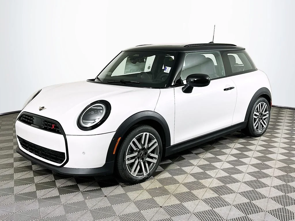 2026 MINI Hardtop Cooper S Signature's photo