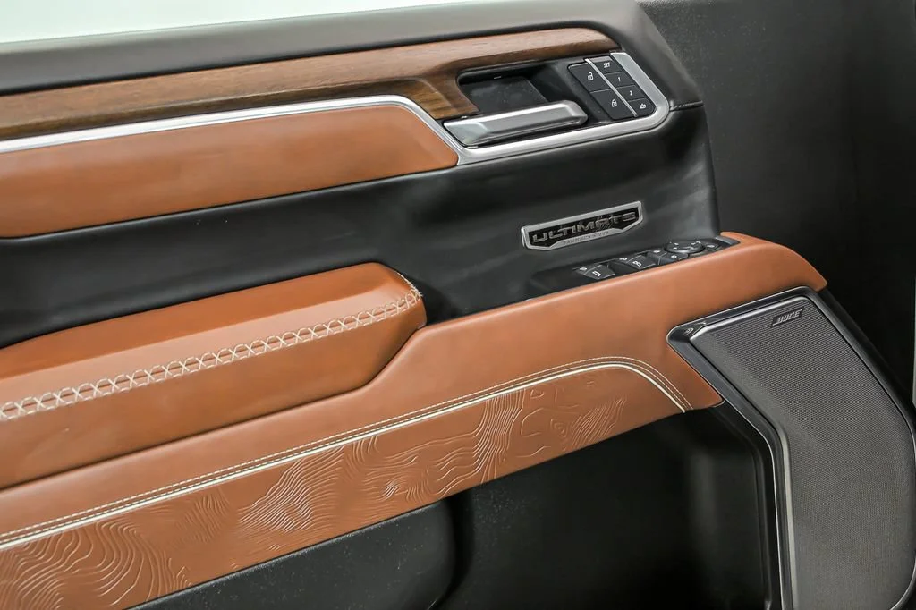 Used 2025 Sterling Metallic GMC Denali Ultimate image 9