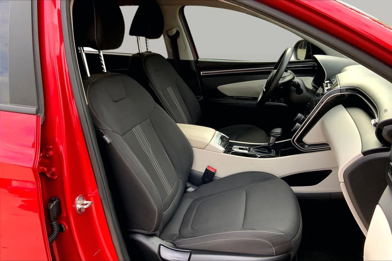 Used 2023 Calypso Red Hyundai SEL image 9