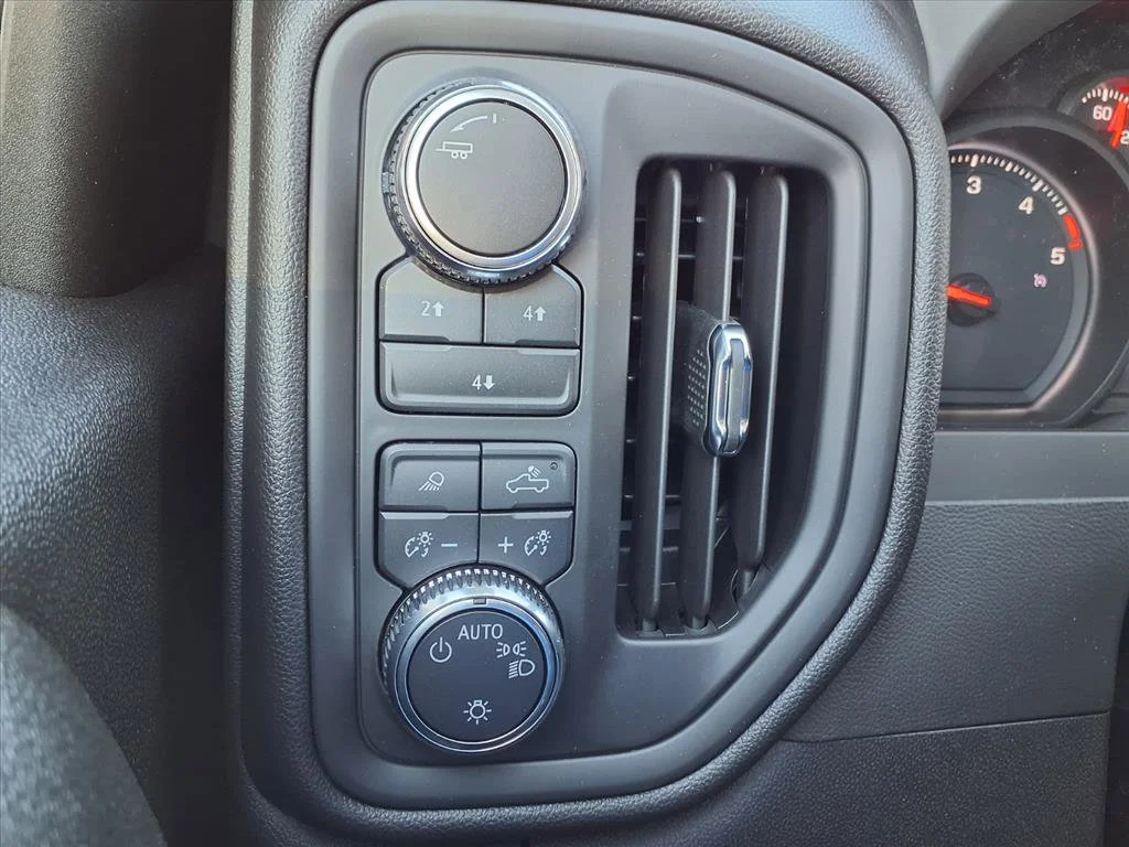 2026 GMC Sierra 3500HD Pro - Photo 12