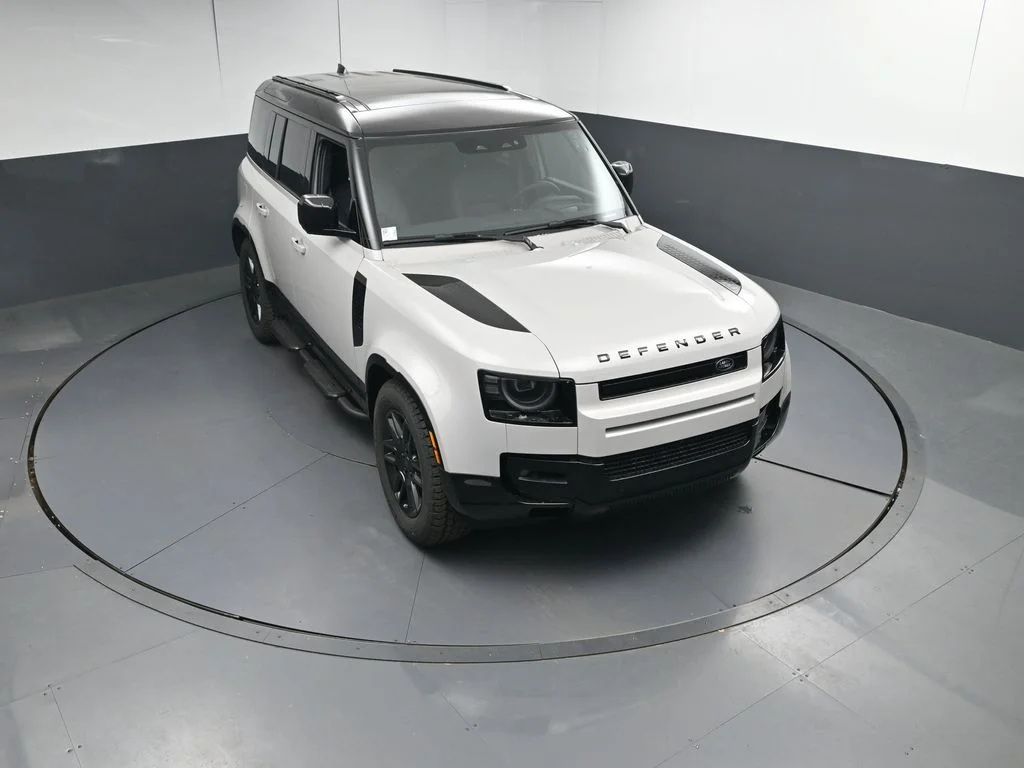 Certified Used 2026 Gray Land Rover X-Dynamic SE image 37
