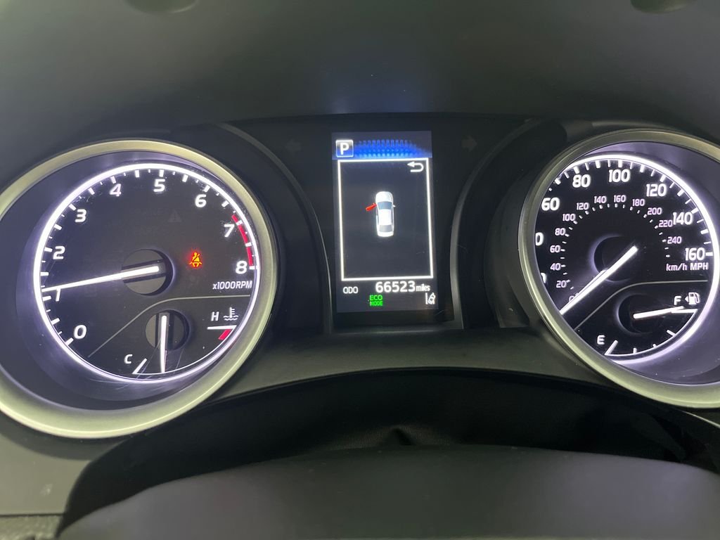 Used 2022 Silver Toyota LE image 19