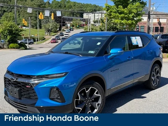Used 2020 Blue Chevrolet RS image 2