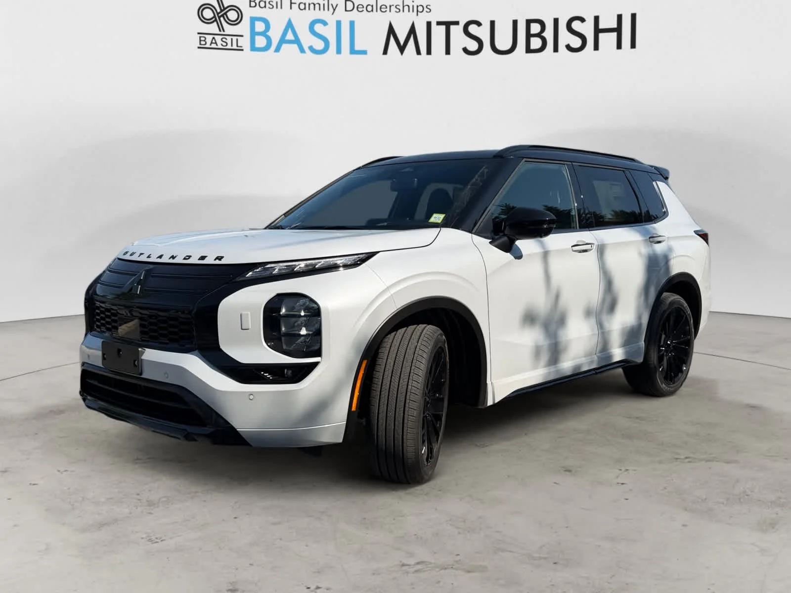 2026 Mitsubishi Outlander Black Edition S-AWC's photo