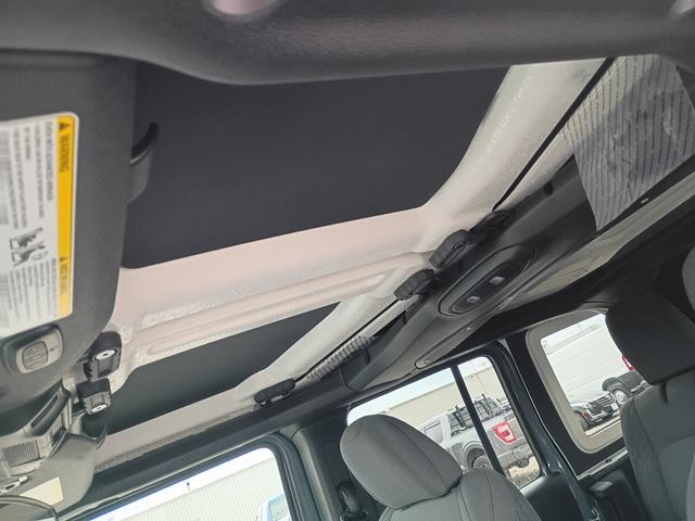 New 2026 Anvil Clear-Coat Exterior Paint Jeep Sport S image 18