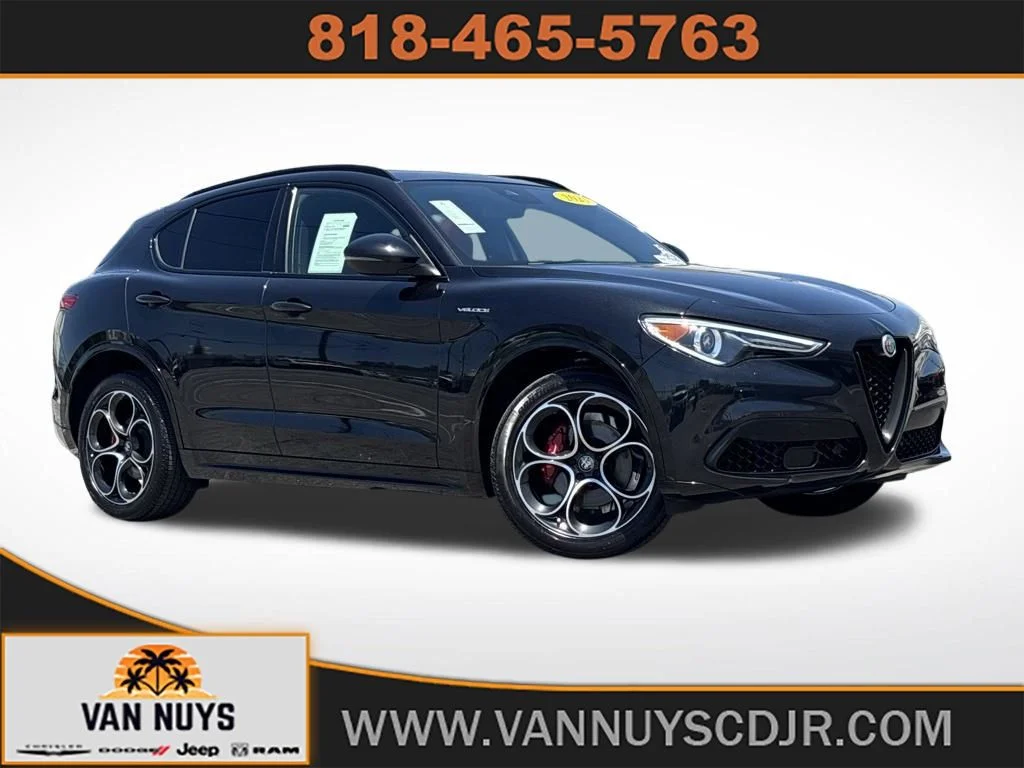 2023 Alfa Romeo Stelvio Veloce AWD's photo