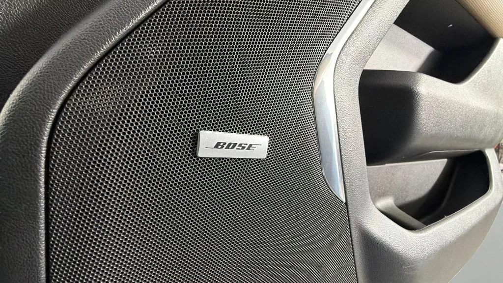 Used 2023 Iridescent Pearl Tricoat Chevrolet Premier image 39