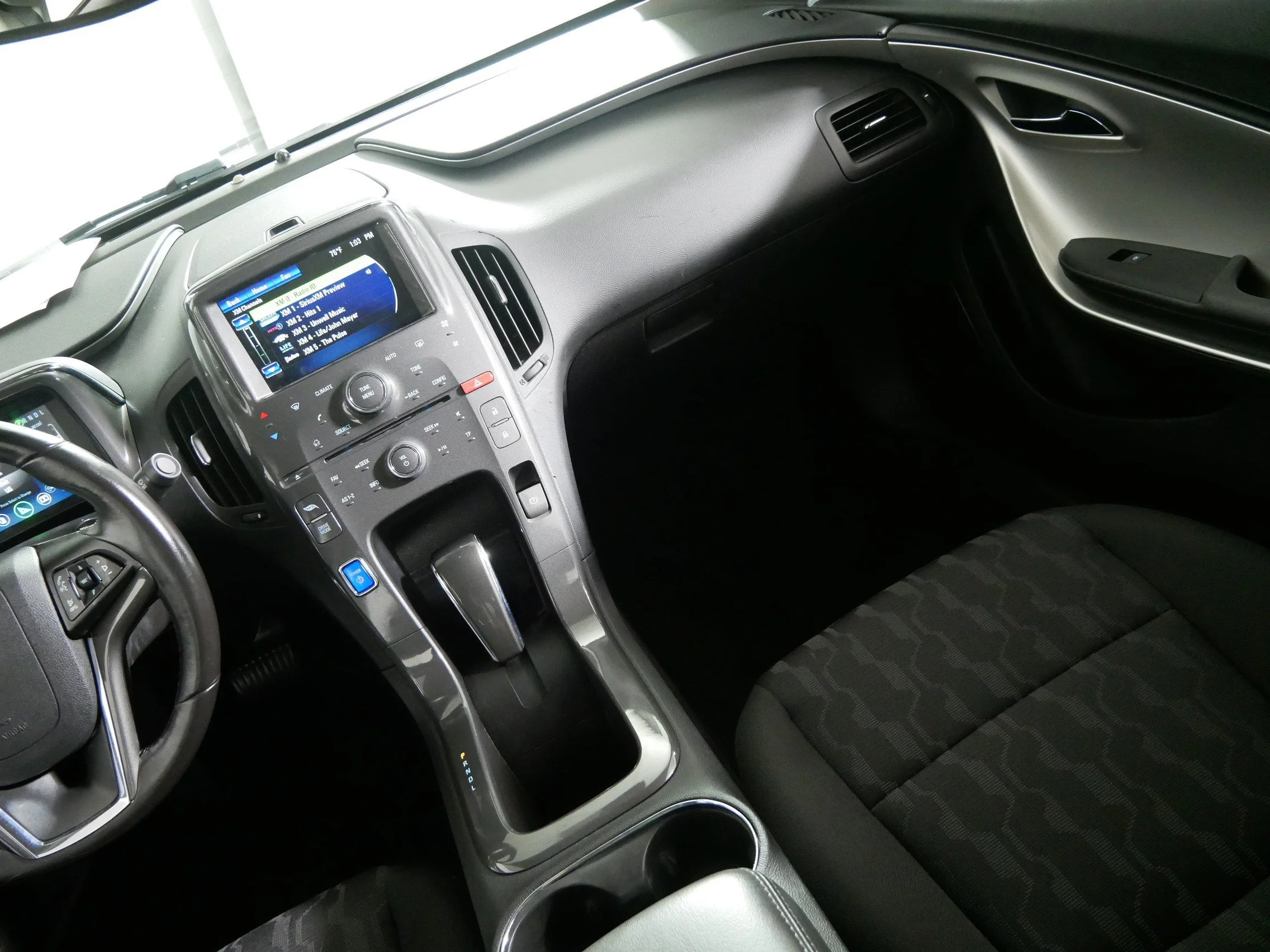 Used 2015 Silver Ice Metallic Chevrolet  image 11