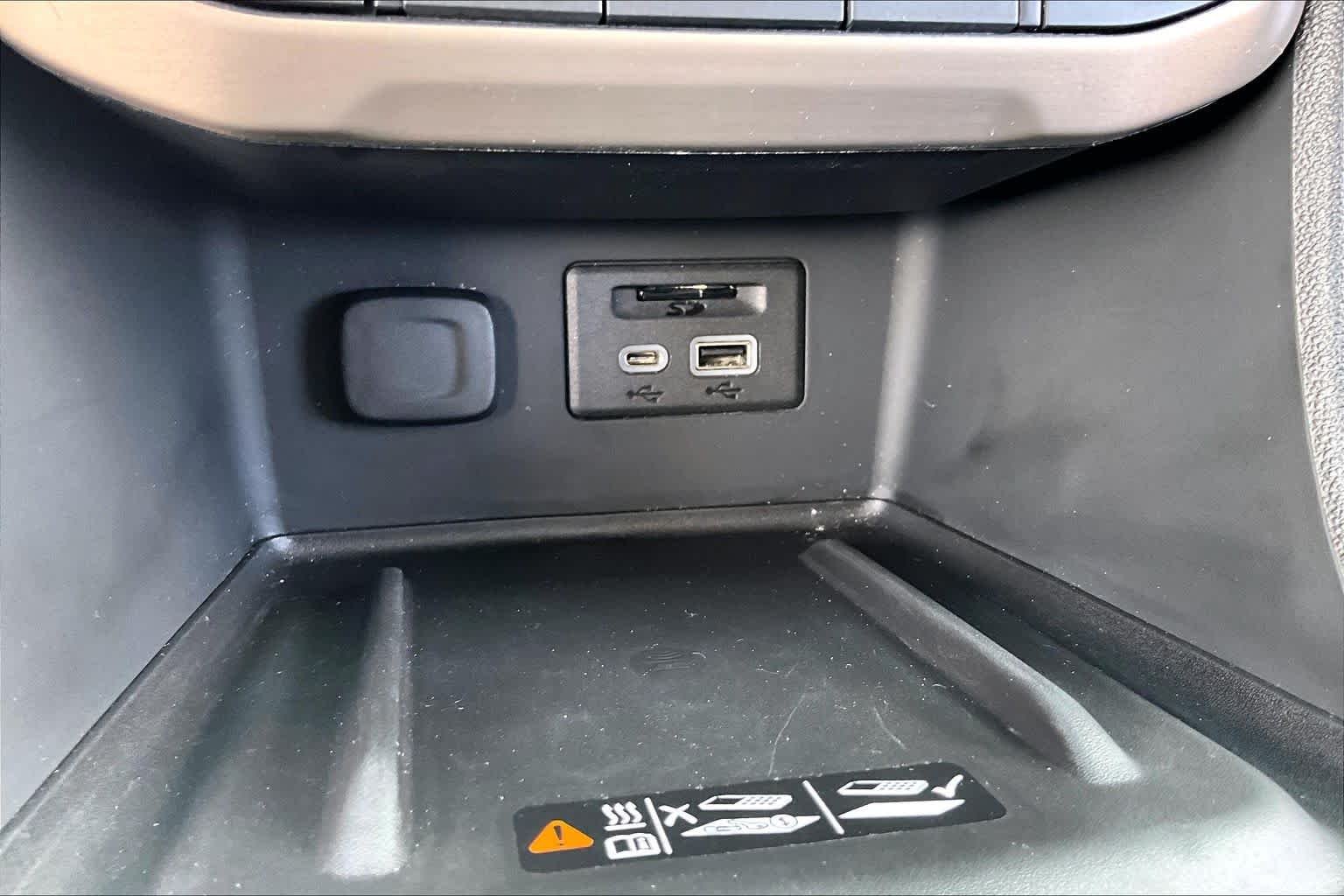 Used 2023 Ebony Twilight Metallic GMC Denali image 33