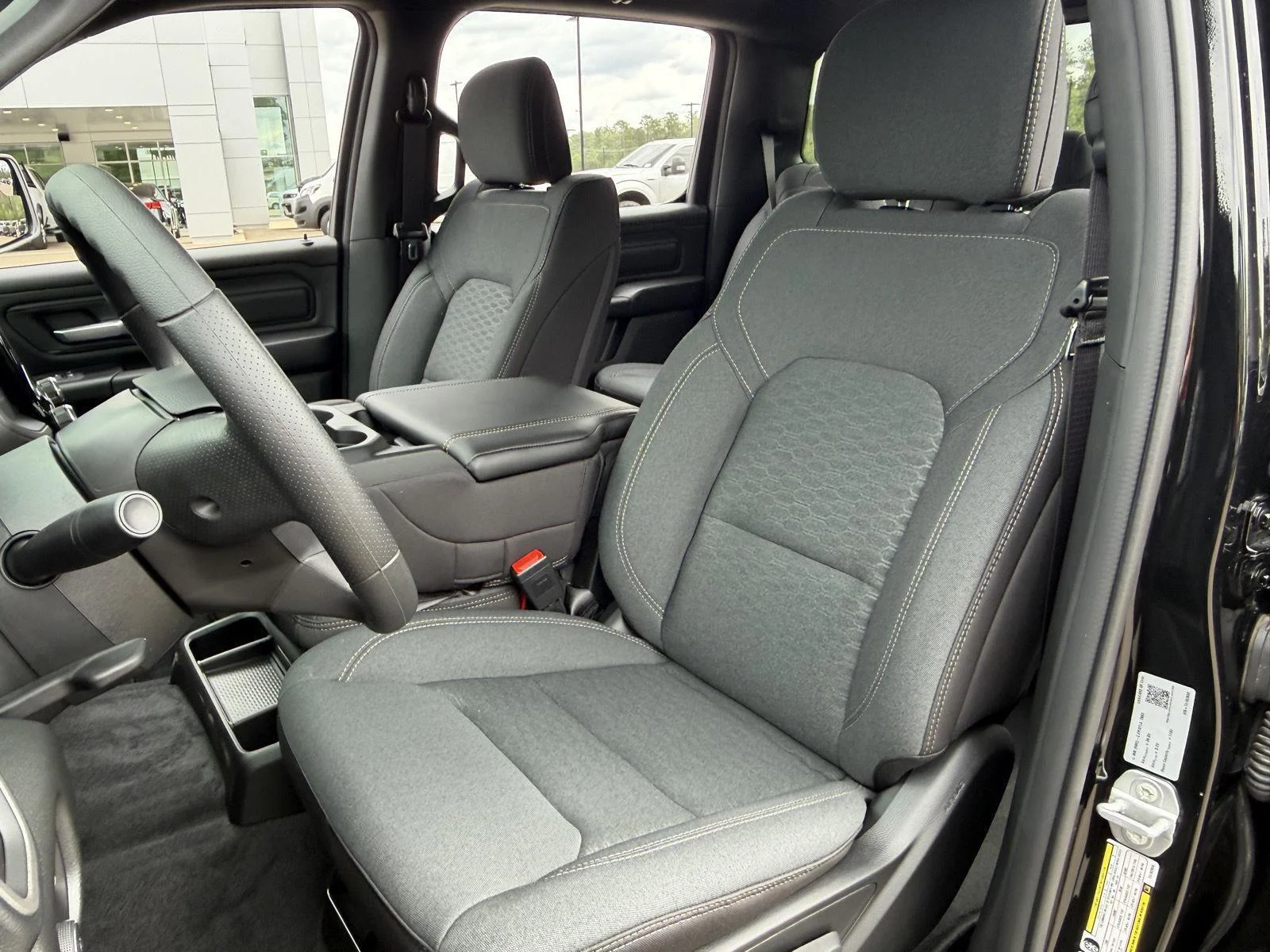 New 2026 Diamond Black Crystal Pearl-Coat Exterior Paint RAM Express image 17