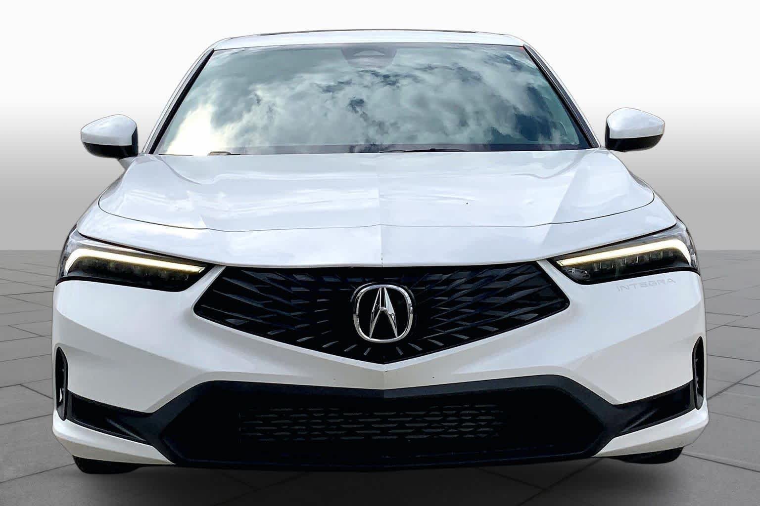 Used 2023 Platinum White Pearl Acura  image 4