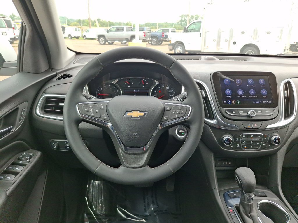 2024 Chevrolet Equinox LT - Photo 11