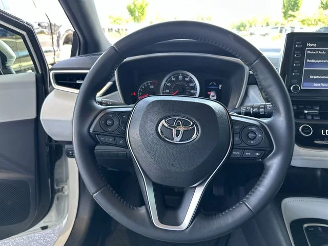 Used 2019 White Toyota SE image 15