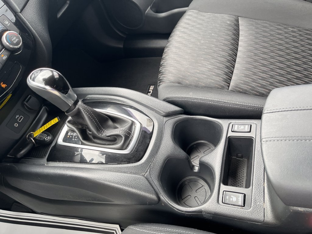 Used 2019 Gray Nissan SV image 20