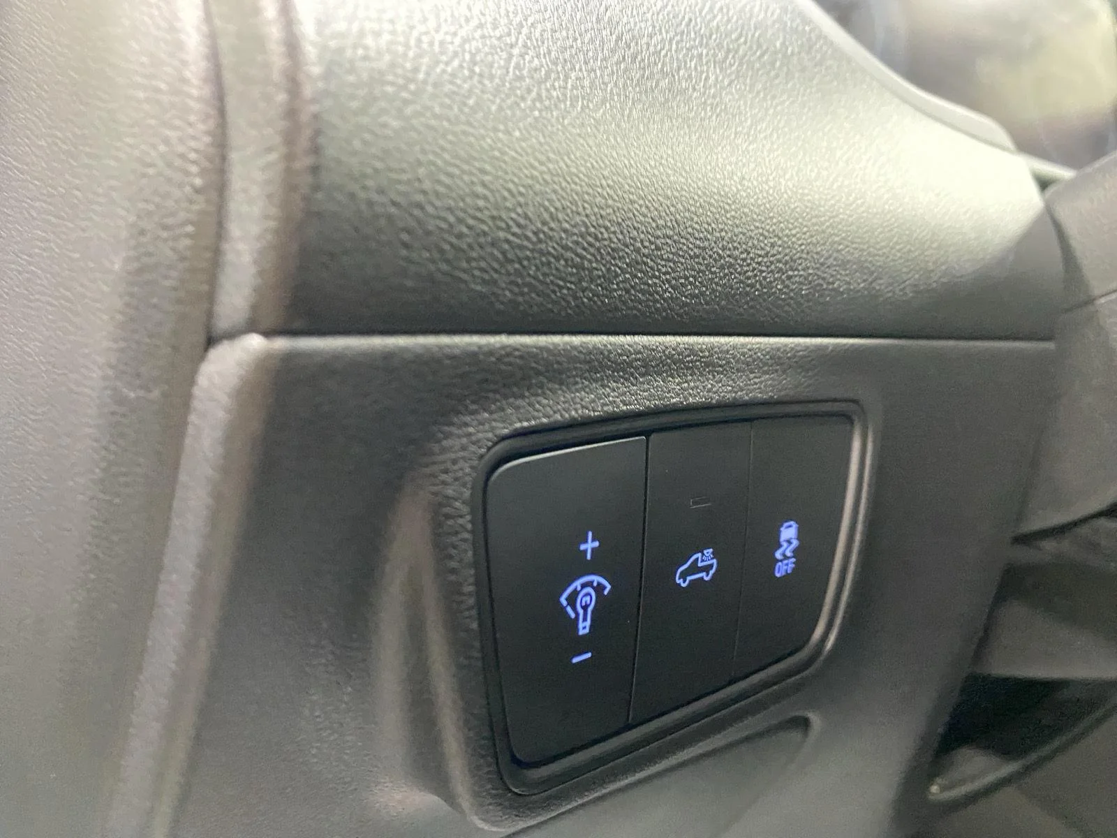 Used 2022 Ice White Hyundai SEL Premium image 18