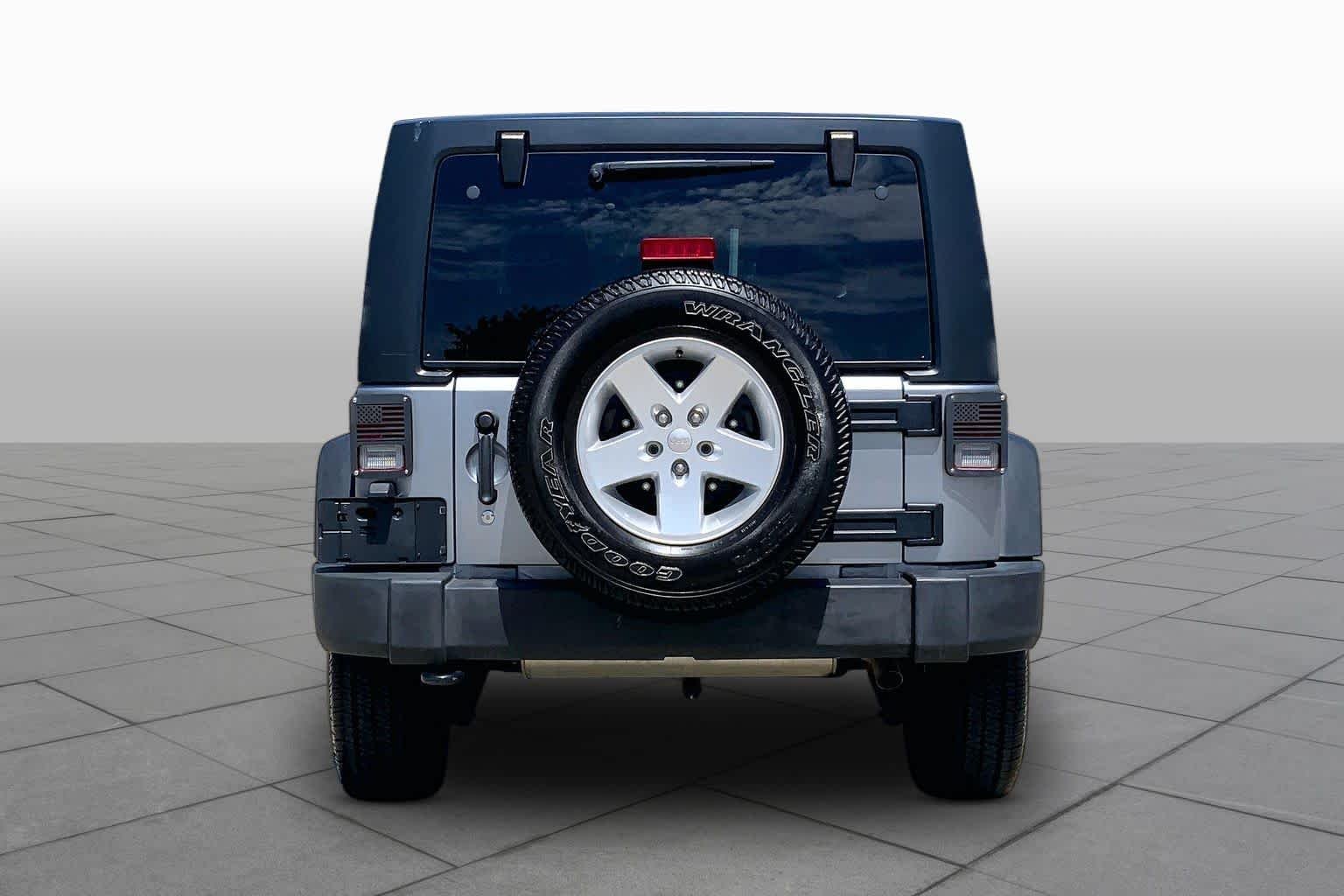 Pre-Owned 2017 Jeep Wrangler Unlimited Sport