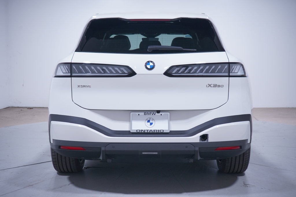 New 2027 Alpine White BMW  image 5