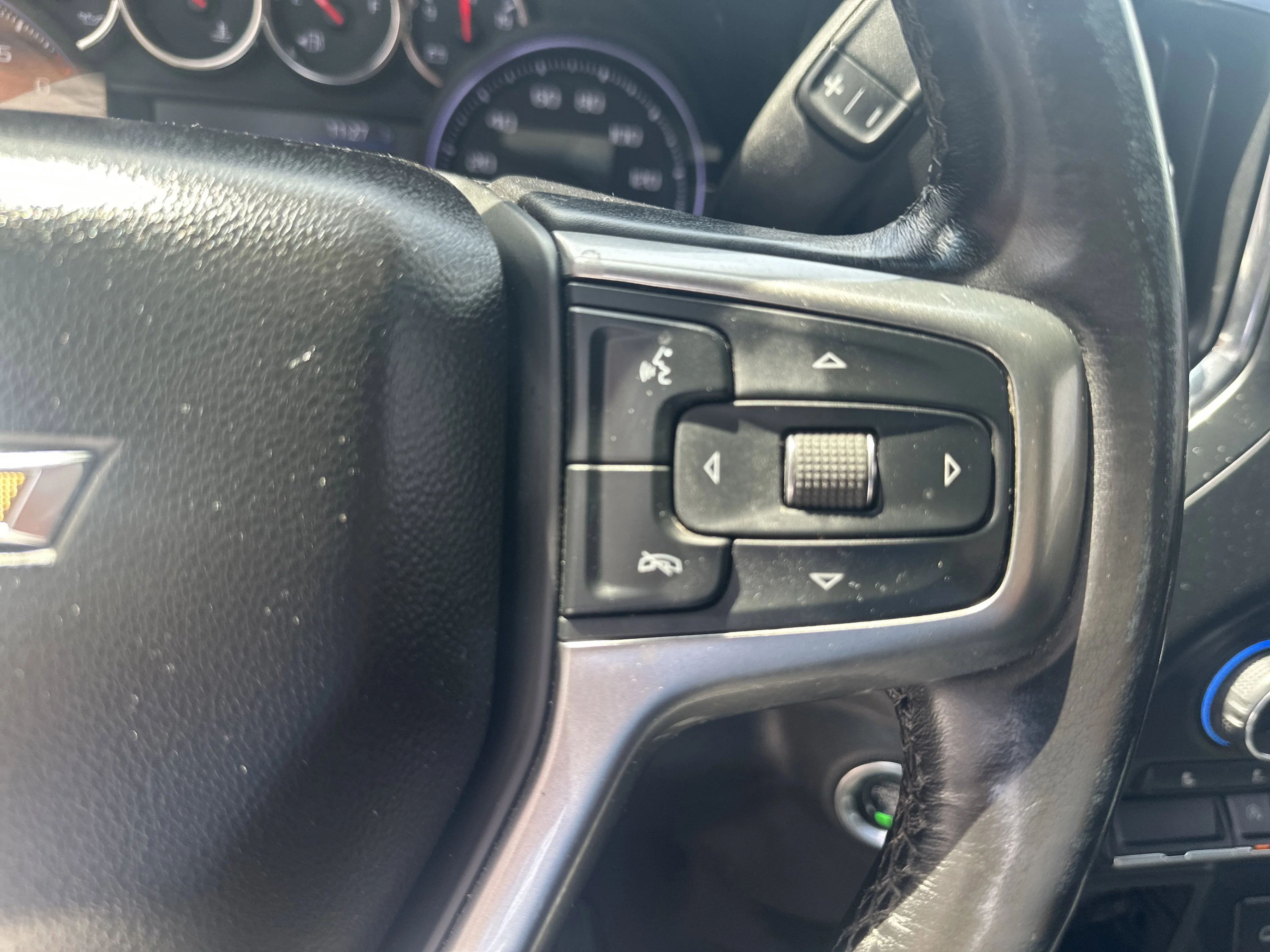 Used 2019 Summit White Chevrolet LT image 12
