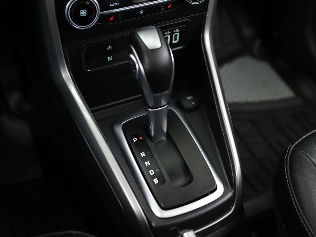 Used 2020 Gray Ford SES image 17