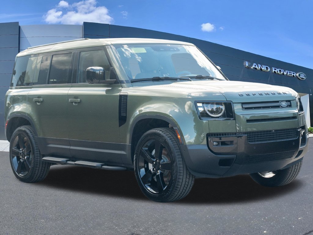 New 2026 Woolstone Green Land Rover S image 3