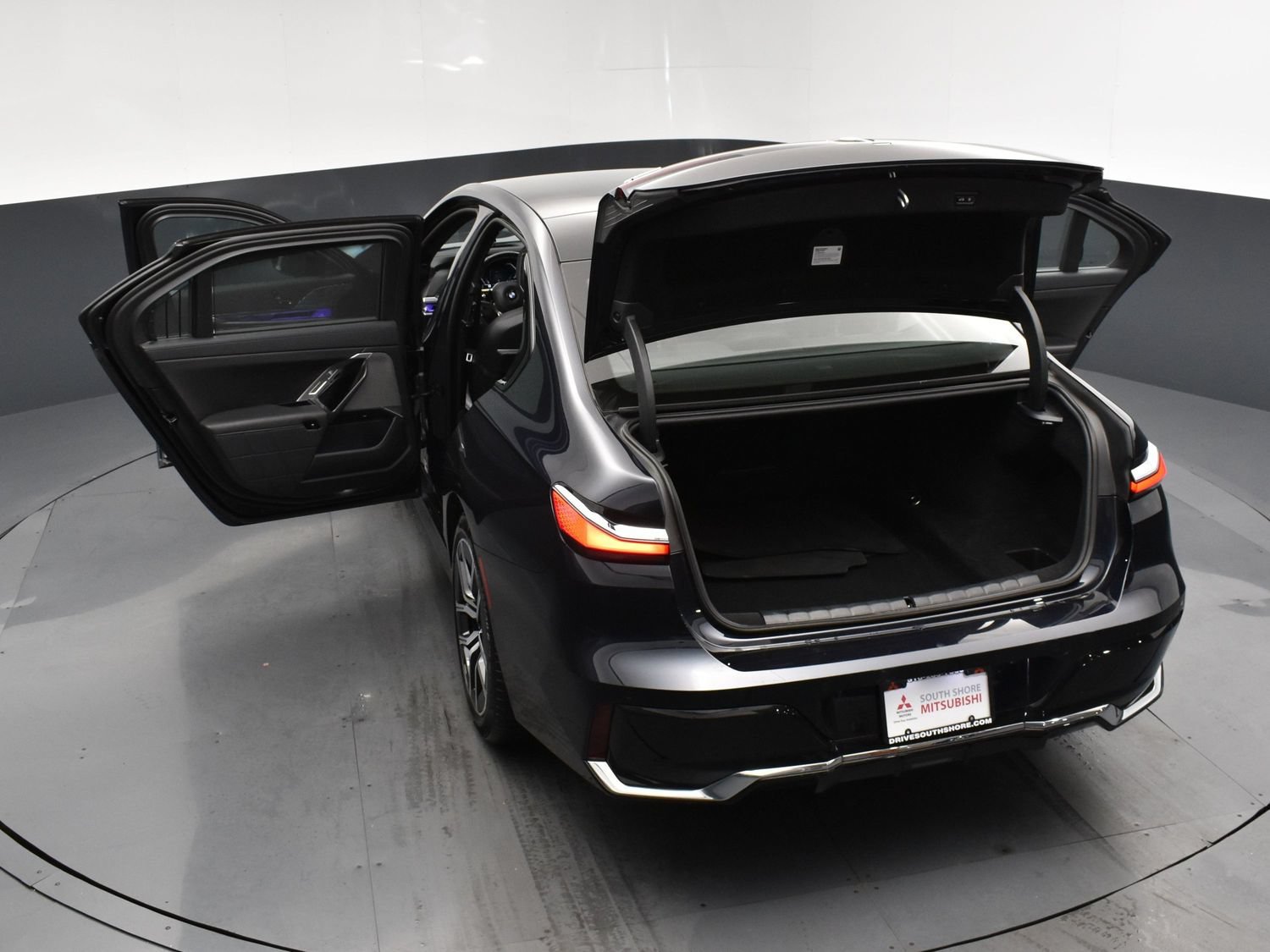 Used 2025 Black BMW 740i xDrive image 30