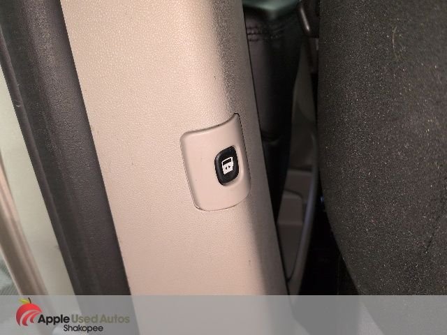 Used 2016 Beige Dodge SXT image 34
