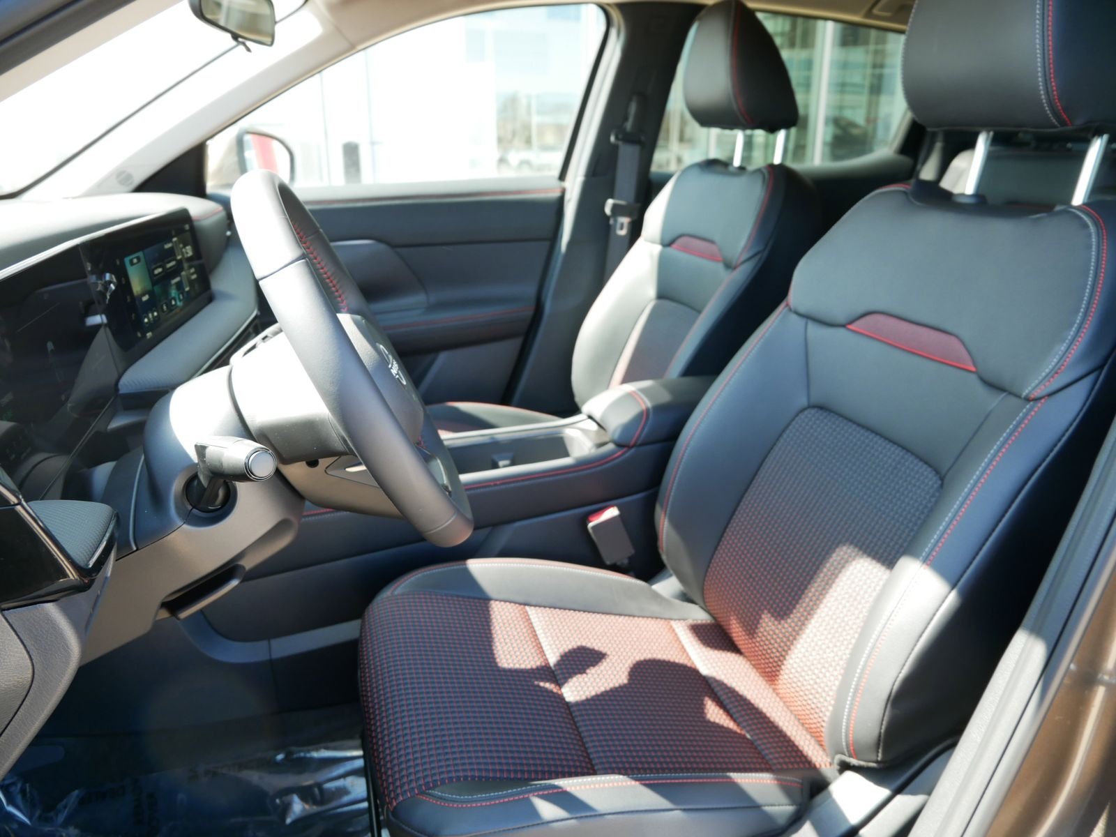 2025 Nissan Kicks SR AWD - Photo 11