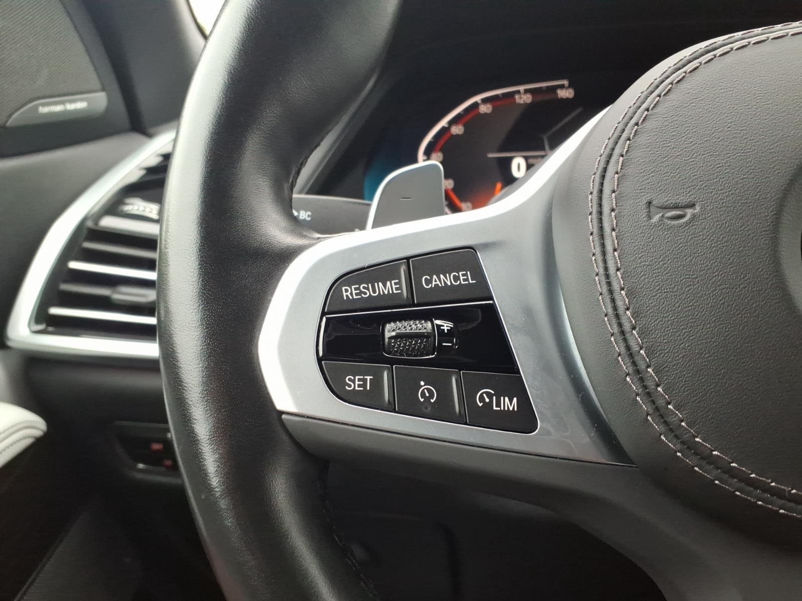 Used 2023 Carbon Black Metallic BMW xDrive40i image 28