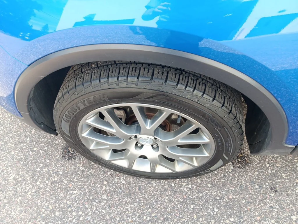 Used 2018 Brilliant Blue Metallic Buick Sport Touring image 12