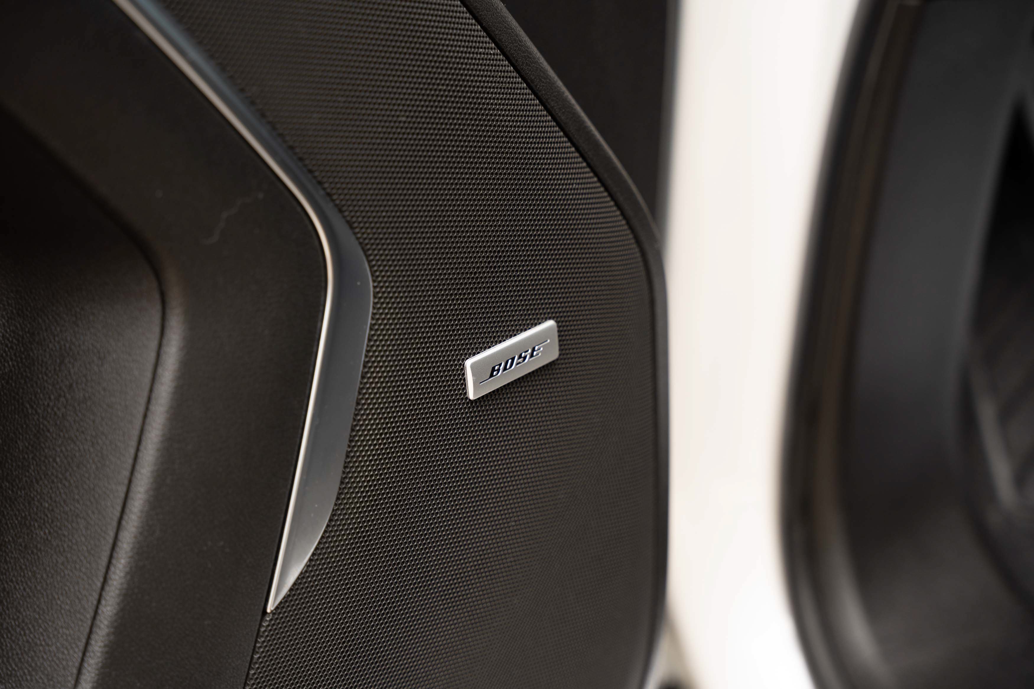 Used 2022 Iridescent Pearl Tricoat Chevrolet LT image 17