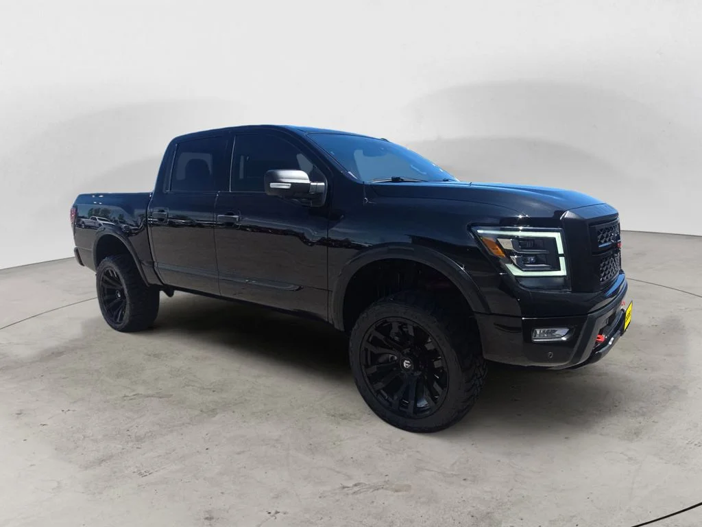 Used 2021 Black Nissan PRO-4X image 7