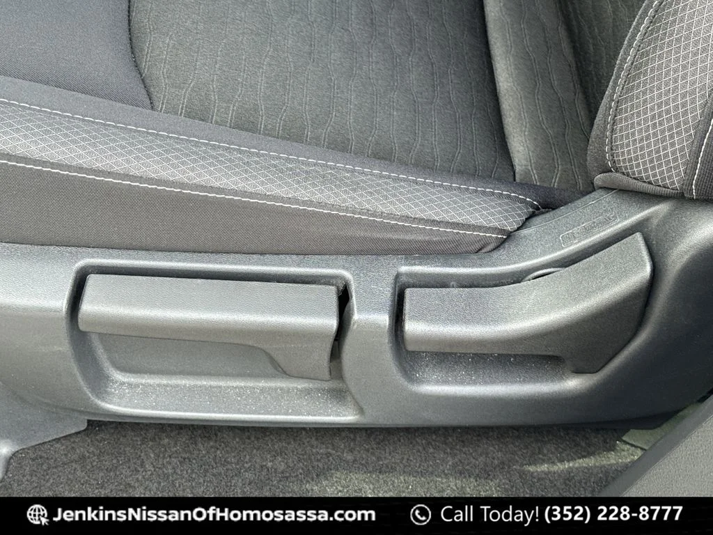 Used 2024 Silver Nissan S image 32