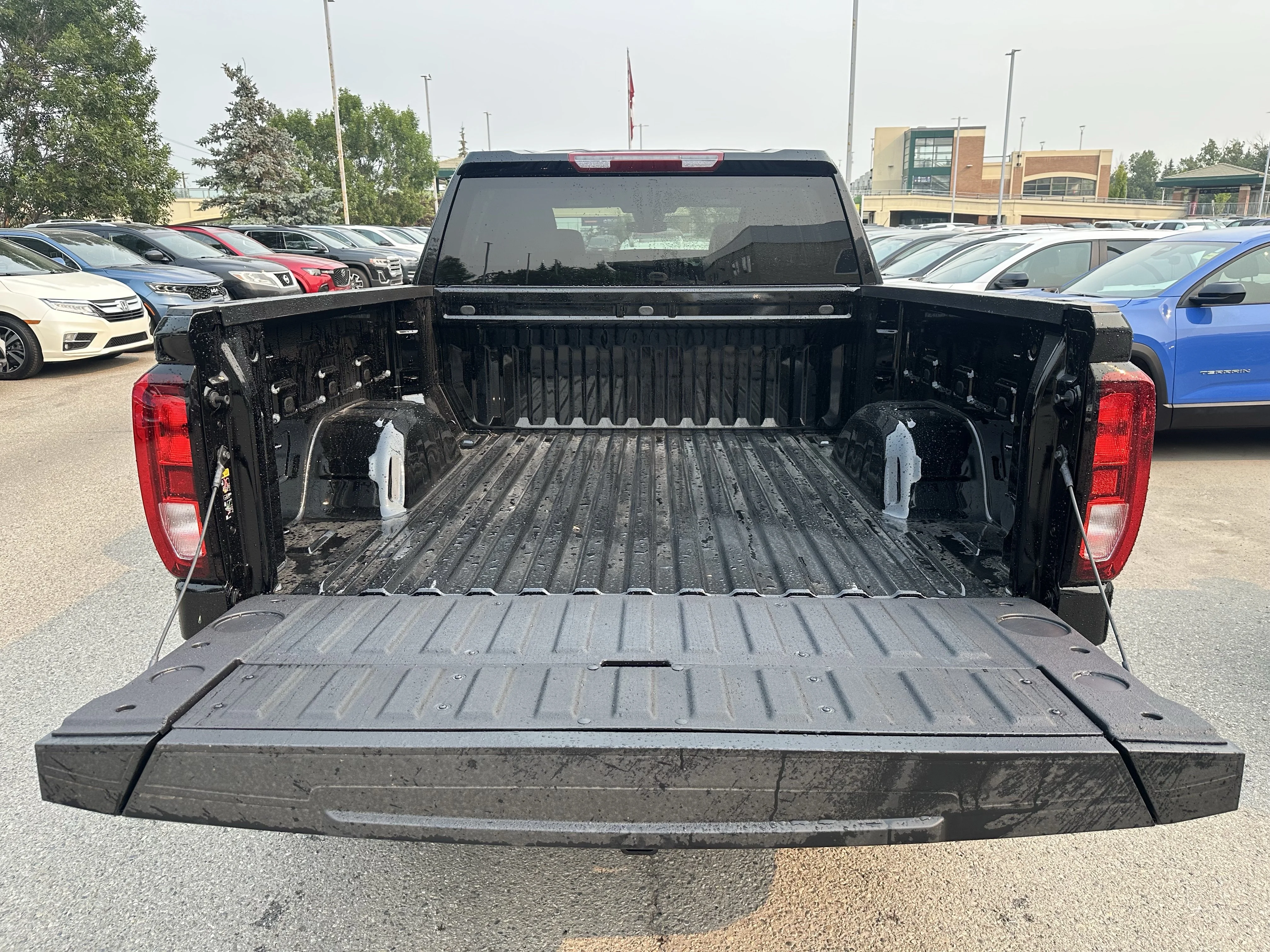 New 2026 Onyx Black GMC Elevation image 8