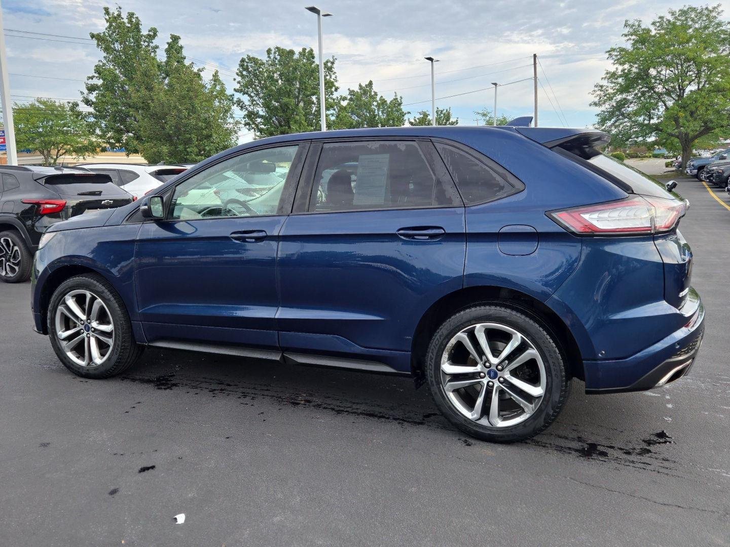 Used 2017 Blue Jeans Ford Sport image 4