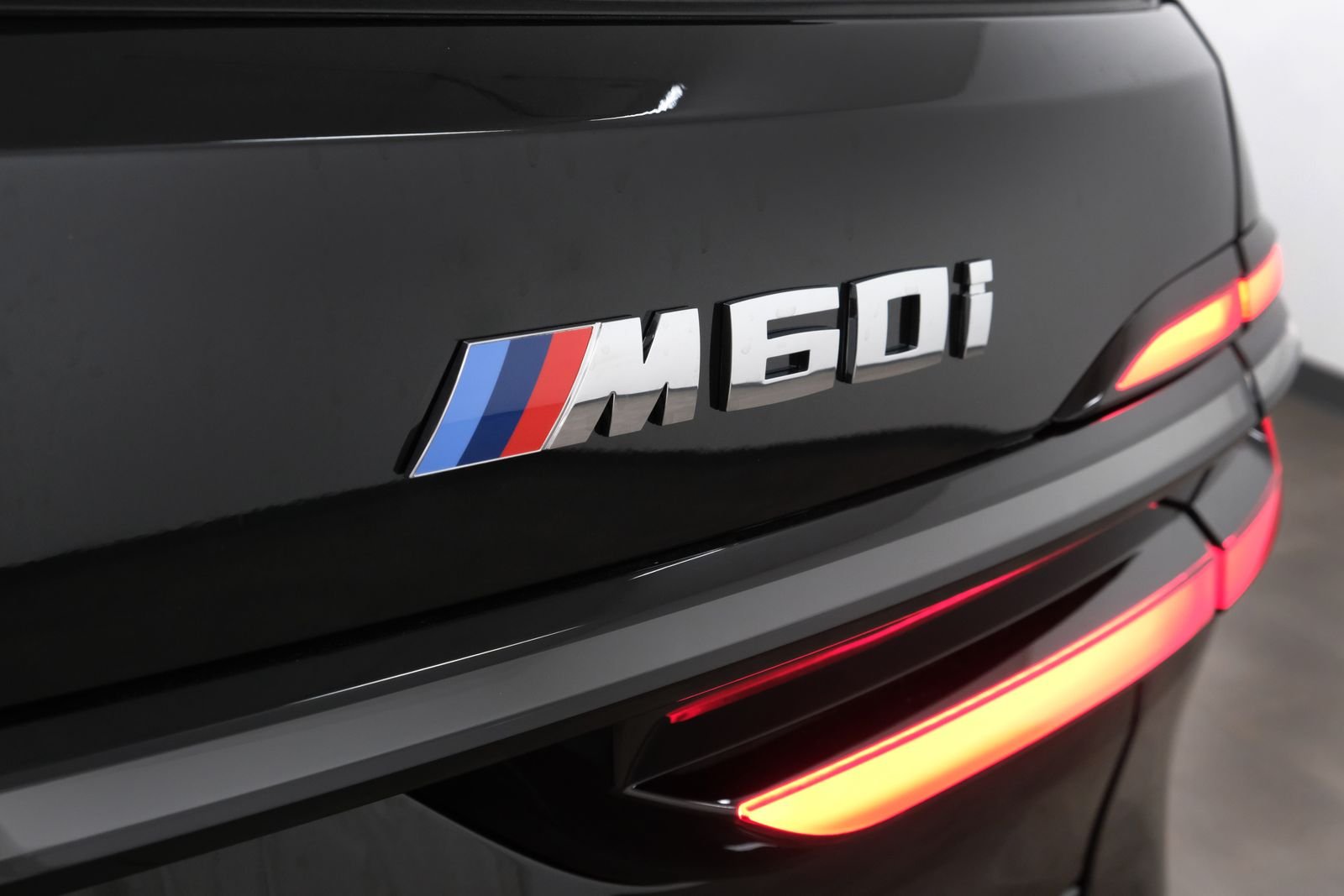 New 2027 Black Sapphire Metallic BMW M60i image 5