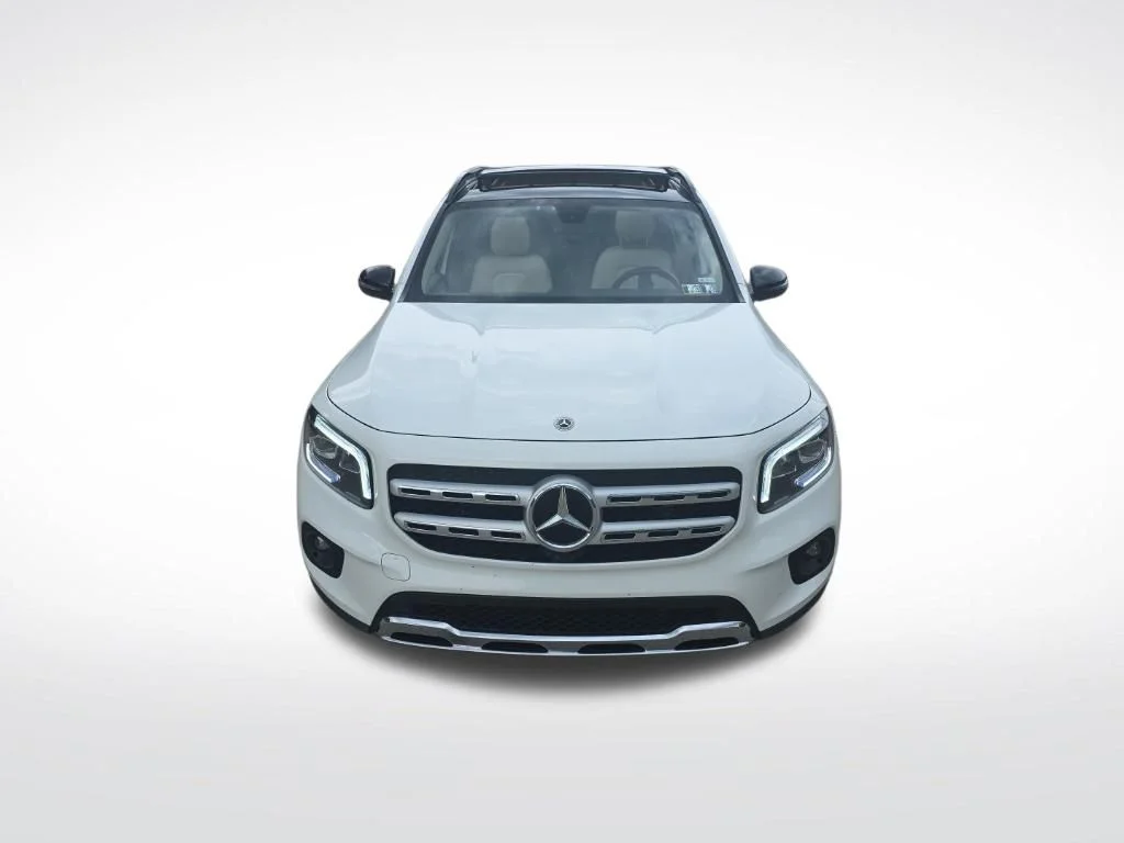Certified Used 2022 White Mercedes-Benz GLB 250 image 2