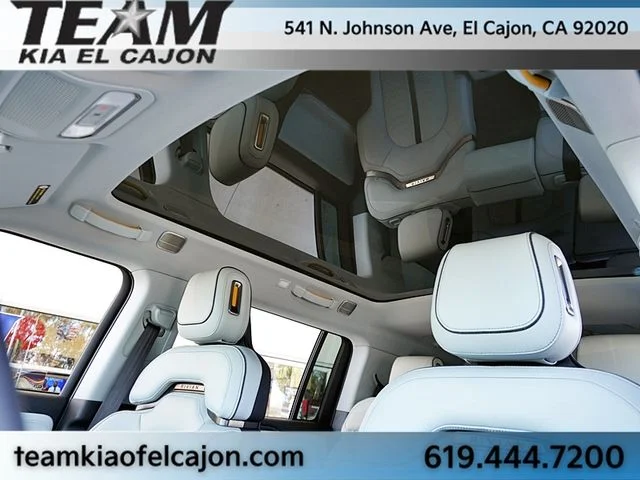 Used 2026  Rivian  image 18