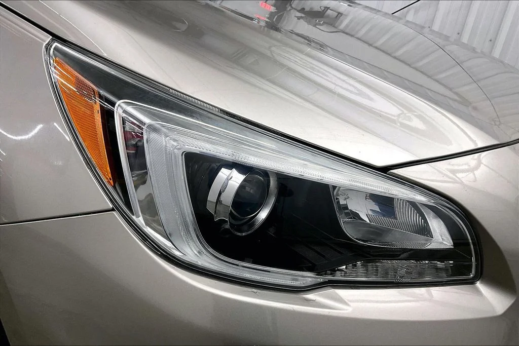 Used 2017 Gray Subaru 2.5i image 33