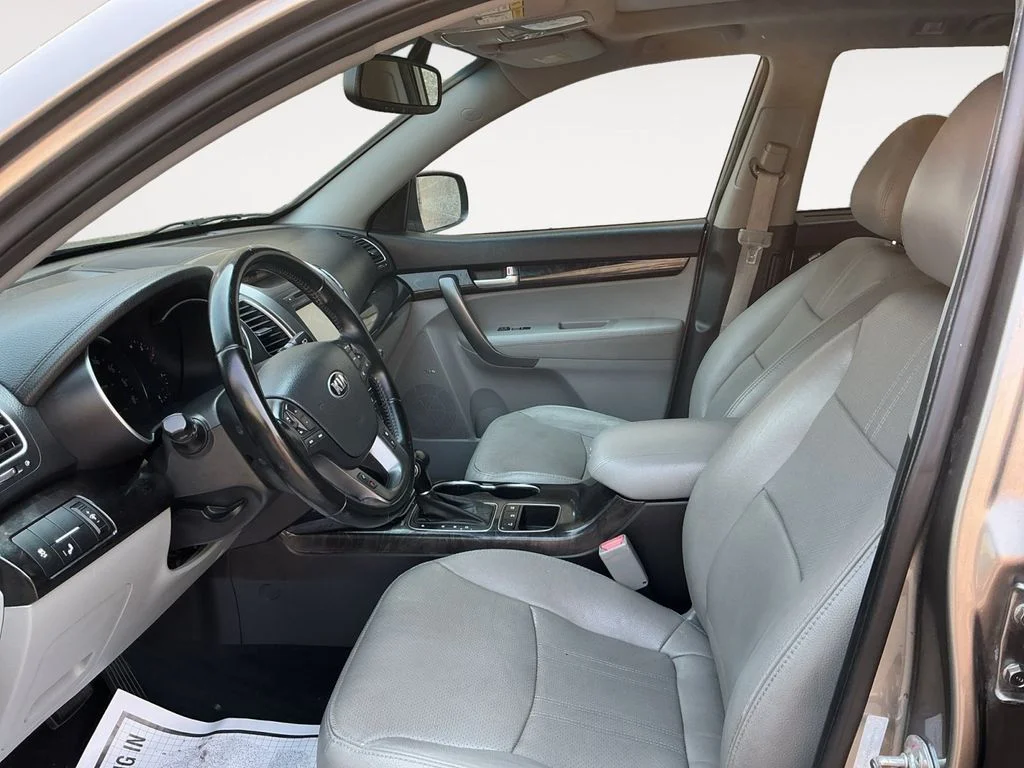 Used 2014 Silver Kia SX image 11