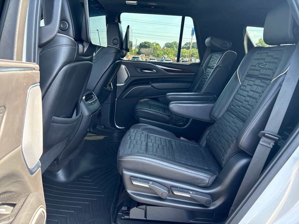 Used 2022 White Cadillac Sport Platinum image 14