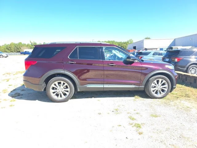Used 2023 Red Ford Limited image 7