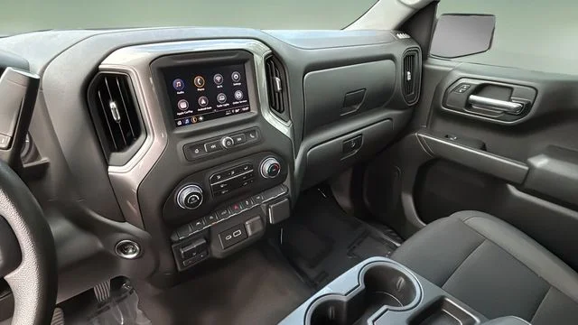 Used 2025 White Chevrolet Custom image 23